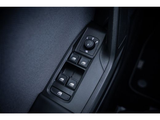 Seat Leon Sportstourer 1.0 eTSI Style Business Intense | Achteruitrijcamera | Apple Carplay/Android Auto|te... ActivLease financial lease