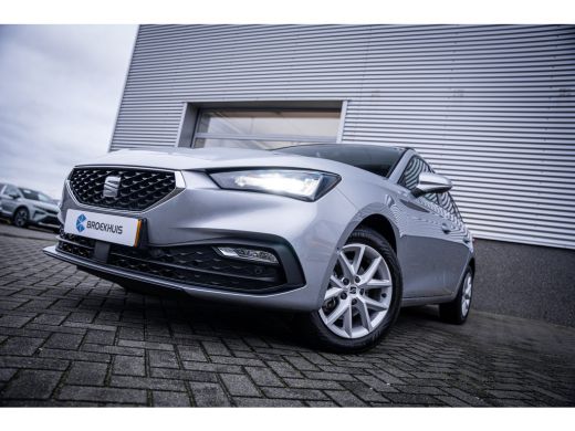 Seat Leon Sportstourer 1.0 eTSI Style Business Intense | Achteruitrijcamera | Apple Carplay/Android Auto|te... ActivLease financial lease