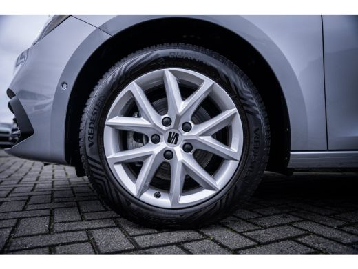 Seat Leon Sportstourer 1.0 eTSI Style Business Intense | Achteruitrijcamera | Apple Carplay/Android Auto|te... ActivLease financial lease