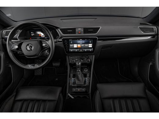 Skoda Superb Combi 1.4 TSI 218pk PHEV Laurin & Klement | Panoramadak | Trekhaak | Leder | Keyless | Stoelen El... ActivLease financial lease