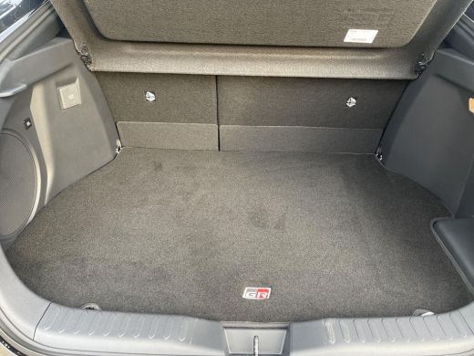 Toyota C-HR 2.0 Plug-in Hybrid 220 Black Edition ActivLease financial lease