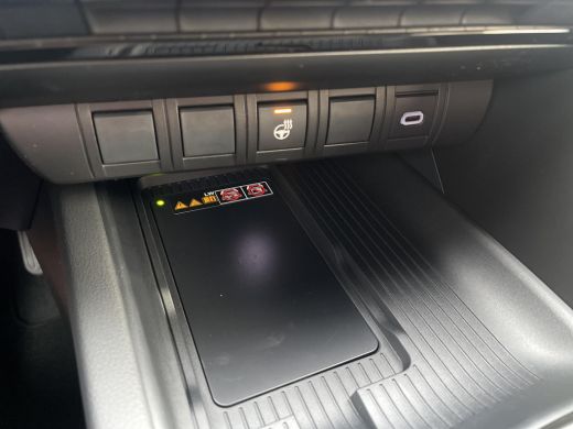 Toyota C-HR 2.0 Plug-in Hybrid 220 Black Edition ActivLease financial lease