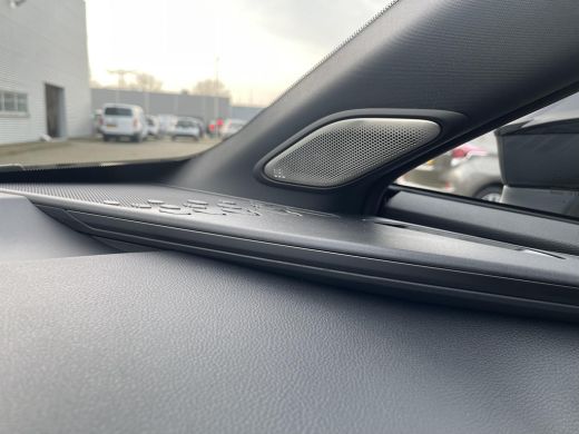 Toyota C-HR 2.0 Plug-in Hybrid 220 Black Edition ActivLease financial lease