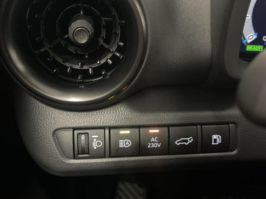 Toyota C-HR 2.0 Plug-in Hybrid 220 Black Edition ActivLease financial lease