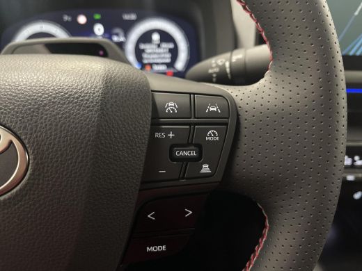 Toyota C-HR 2.0 Plug-in Hybrid 220 Black Edition ActivLease financial lease