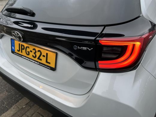 Toyota Yaris 1.5 Hybrid 115 Dynamic (Carplay - Adaptive cruise) ActivLease financial lease