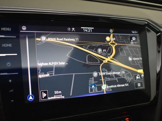 Volkswagen Passat Variant GTE Business 218pk | Panorama dak | Trekhaak | Head-up display | Dodehoekdetectie | Leder... ActivLease financial lease