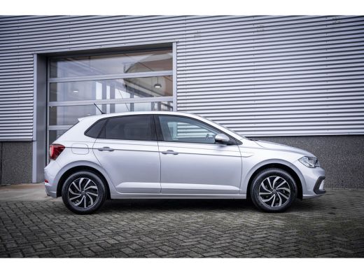 Volkswagen Polo 1.0 TSI Life Business | Achteruitrijcamera | Airco (automatisch) | Voorstoelen verwarmd ActivLease financial lease