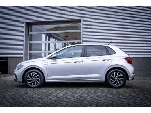 Volkswagen Polo 1.0 TSI Life Business | Achteruitrijcamera | Airco (automatisch) | Voorstoelen verwarmd ActivLease financial lease