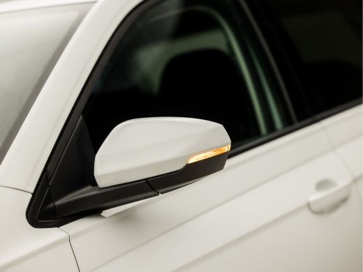 Volkswagen Polo 1.0 TSI Sport (VIRTUAL COCKPIT, APPLE CARPLAY, GROOT NAVI, CLIMATE, STOELVERWARMING, SPORTSTOELEN... ActivLease financial lease