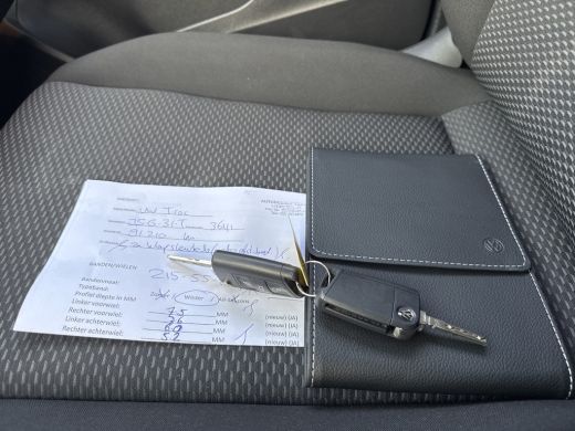 Volkswagen T-Roc TSI 150PK DSG STYLE CARPLAY/ACC/PDC ActivLease financial lease