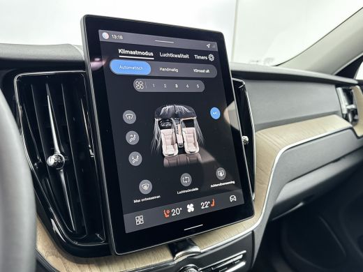 Volvo  XC60 T6 Recharge Plus Bright | 19" | 360 Camera | Trekhaak | Elektr. verst. Stoelen | Adaptieve Cruise... ActivLease financial lease