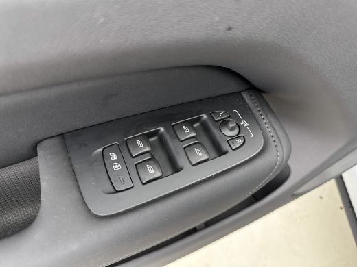 Volvo  XC60 T6 Recharge Plus Bright | 19" | 360 Camera | Trekhaak | Elektr. verst. Stoelen | Adaptieve Cruise... ActivLease financial lease