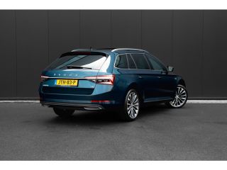 Skoda Superb Combi 1.4 TSI 218pk PHEV Laurin & Klement | Panoramadak | Trekhaak | Leder | Keyless | Stoelen El...