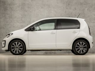 Volkswagen up! 1.0 Sport (STOELVERWARMING, CLIMATE, CAMERA, CRUISE, ZWART HEMEL, SPORTSTOELEN, LM VELGEN, PARKEE...