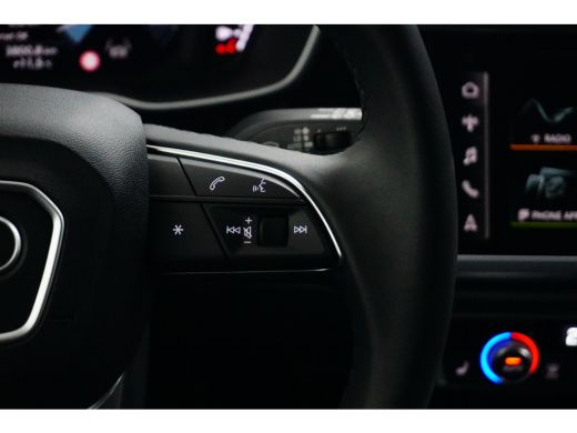 Audi Q3 35 TFSI Pro Line | Achteruitrijcamera | Cruise control adaptief | Elektrisch bedienbare achterklep ActivLease financial lease