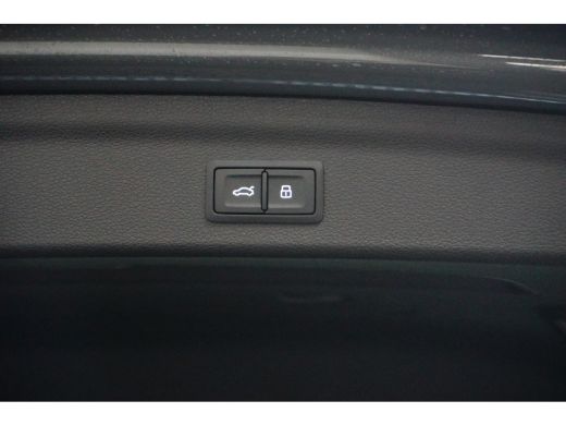 Audi Q3 35 TFSI Pro Line | Achteruitrijcamera | Cruise control adaptief | Elektrisch bedienbare achterklep ActivLease financial lease