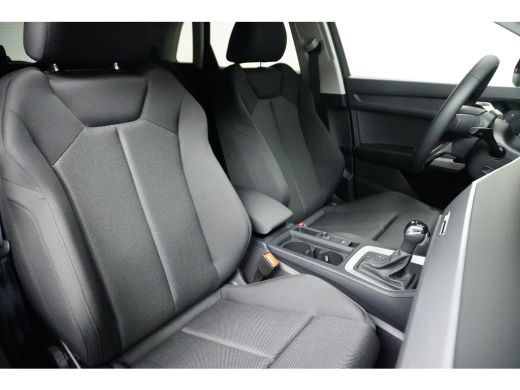 Audi Q3 35 TFSI Pro Line | Achteruitrijcamera | Cruise control adaptief | Elektrisch bedienbare achterklep ActivLease financial lease