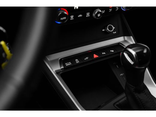 Audi Q3 45 TFSI e Advanced edition 245PK | Camera achter | Adaptieve Cruise Control | Stoelverw. voor | S... ActivLease financial lease