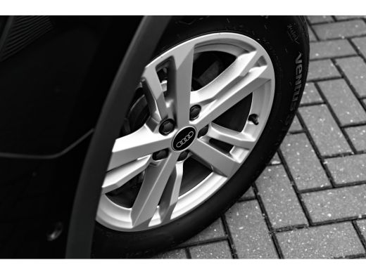 Audi Q3 45 TFSI e Advanced edition 245PK | Camera achter | Adaptieve Cruise Control | Stoelverw. voor | S... ActivLease financial lease