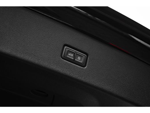 Audi Q8 60 TFSI e quattro Pro Line S Competition 490PK | Trekhaak | Panorama Dak | Supersport stoelen | E... ActivLease financial lease