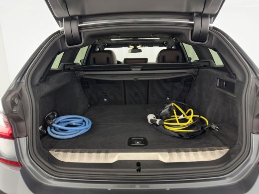 BMW 3 Serie Touring 320e M-Sportpack Business Edition Plus (Plug-In) (INCL-BTW) *PANO | LASER-LED | LEATHER |... ActivLease financial lease