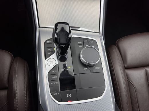 BMW 3 Serie Touring 320e M-Sportpack Business Edition Plus (Plug-In) (INCL-BTW) *PANO | LASER-LED | LEATHER |... ActivLease financial lease