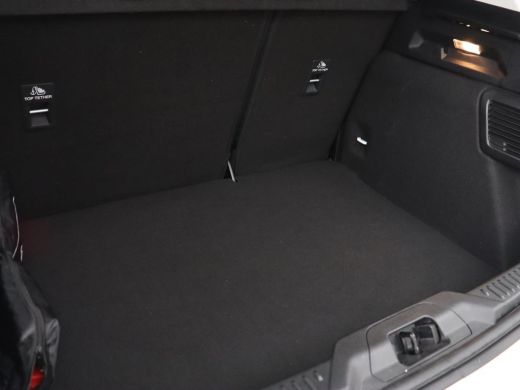 Ford Focus 1.0 EcoBoost Titanium | Automaat | Carplay | Navigatie | Keyless | Climate control | Parkeerhulp ... ActivLease financial lease