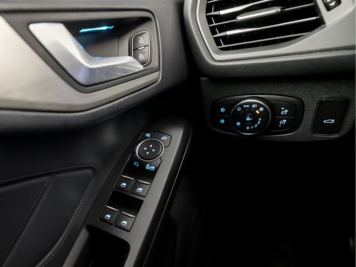 Ford Focus 1.0 EcoBoost Titanium X (VIRTUAL COCKPIT, APPLE CARPLAY, GROOT NAVI, CAMERA, ELEK ACHTERKLEP, CLI... ActivLease financial lease