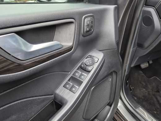 Ford Kuga PHEV 225pk Vignale | Driver Ass-, Technology- en Winter Pack | Pano | Elektr. Trekhaak ActivLease financial lease