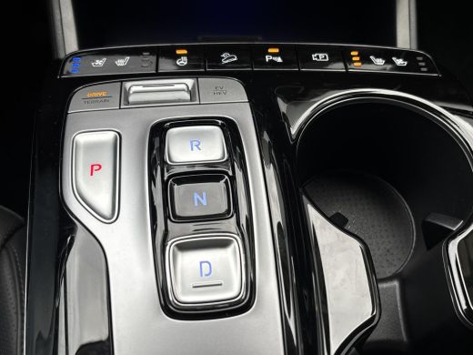 Hyundai Tucson 1.6 T-GDI PHEV Premium 4WD Lederen bekleding | Stoel- en stuurverwarming | 4WD | Navigatiesysteem... ActivLease financial lease