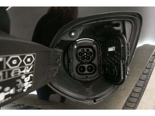 Mercedes-Benz EQV Avantgarde 100 kWh | SOH 96% | Snelladen | Aut. | DC | 360&deg; | Sfeer | Adap. Cruise | Navi | LED |... ActivLease financial lease