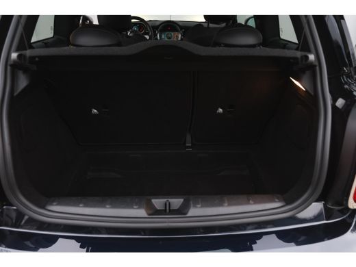 Mini One One Classic / Sportstoelen / LED / Airconditioning / Cruise Control / Navigatie ActivLease financial lease