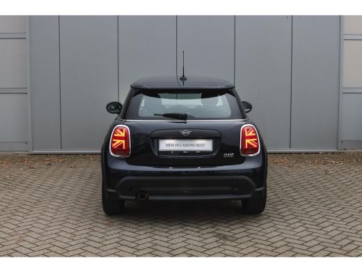 Mini One One Classic / Sportstoelen / LED / Airconditioning / Cruise Control / Navigatie ActivLease financial lease