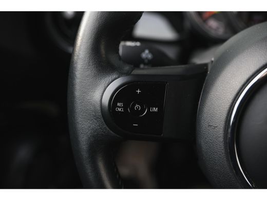 Mini One One Classic / Sportstoelen / LED / Airconditioning / Cruise Control / PDC / Navigatie ActivLease financial lease