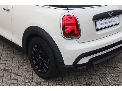 Mini One One Classic / Sportstoelen / LED / Airconditioning / Cruise Control / PDC / Navigatie ActivLease financial lease