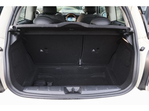 Mini One One Classic / Sportstoelen / LED / Airconditioning / Cruise Control / PDC / Navigatie ActivLease financial lease