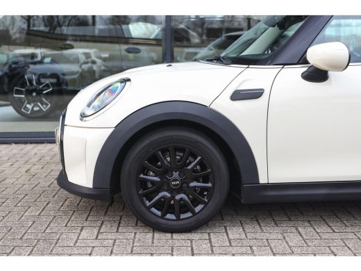 Mini One One Classic / Sportstoelen / LED / Airconditioning / Cruise Control / PDC / Navigatie ActivLease financial lease
