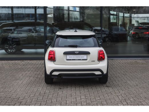 Mini One One Classic / Sportstoelen / LED / Airconditioning / Cruise Control / PDC / Navigatie ActivLease financial lease