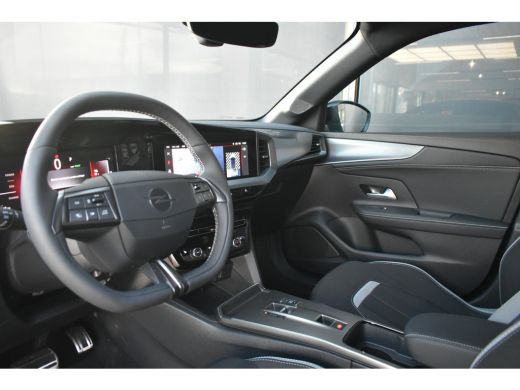 Opel Mokka-e GS 54 kWh 156pk 97%SOH | Adaptive Cruise | Stoelverwarming | LED-Marix | Achteruitrijcamera | Key... ActivLease financial lease