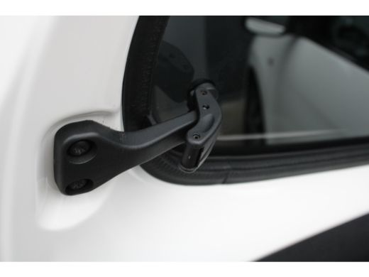 Peugeot 108 1.0 e-VTi Allure | Navi by app | Camera | Climate control | LED | Lichtmetaal | 28.500km | ActivLease financial lease