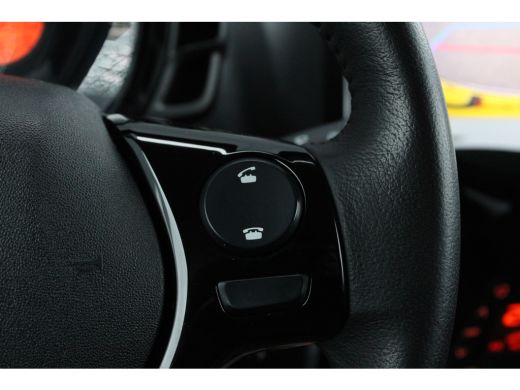 Peugeot 108 1.0 e-VTi Allure | Navi by app | Camera | Climate control | LED | Lichtmetaal | 28.500km | ActivLease financial lease