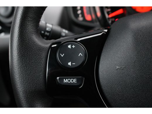 Peugeot 108 1.0 e-VTi Allure | Navi by app | Camera | Climate control | LED | Lichtmetaal | 28.500km | ActivLease financial lease