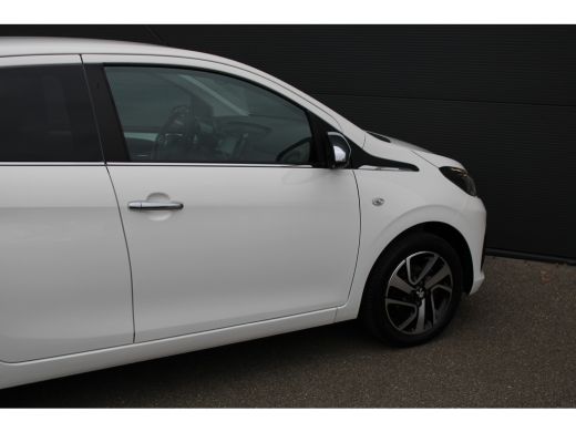 Peugeot 108 1.0 e-VTi Allure | Navi by app | Camera | Climate control | LED | Lichtmetaal | 28.500km | ActivLease financial lease