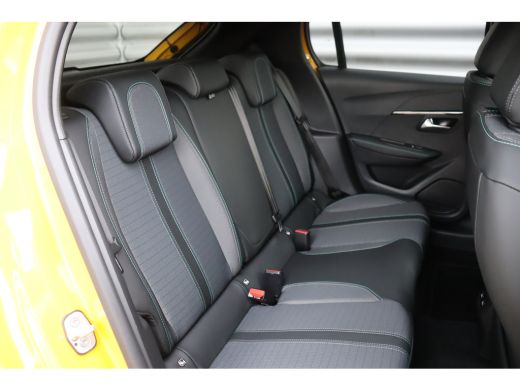 Peugeot 208 1.2 PURETECH 100PK ALLURE PACK AUTOMAAT / NAVI / LEDER / CLIMA / FULL-LED / PDC / 16" LMV / CAMER... ActivLease financial lease