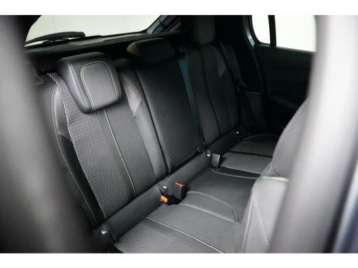 Peugeot 208 Hybrid 136 e-DCS6 GT | Achterbank in delen neerklapbaar | Achteruitrijcamera | Apple Carplay/Andr... ActivLease financial lease