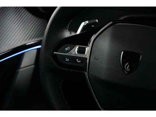 Peugeot 208 Hybrid 136 e-DCS6 GT | Achterbank in delen neerklapbaar | Achteruitrijcamera | Apple Carplay/Andr... ActivLease financial lease