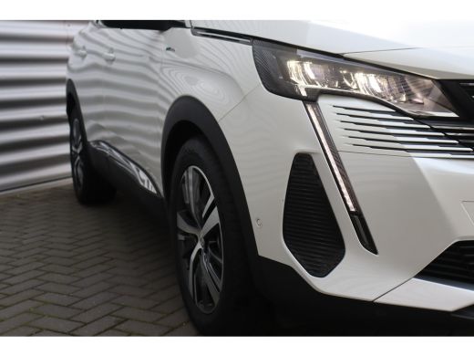 Peugeot 3008 1.6 HYBRID 225PK ALLURE PACK AUTOMAAT / NAVI / LEDER / CLIMA / PDC / 18" LMV / CAMERA / KEYLESS /... ActivLease financial lease