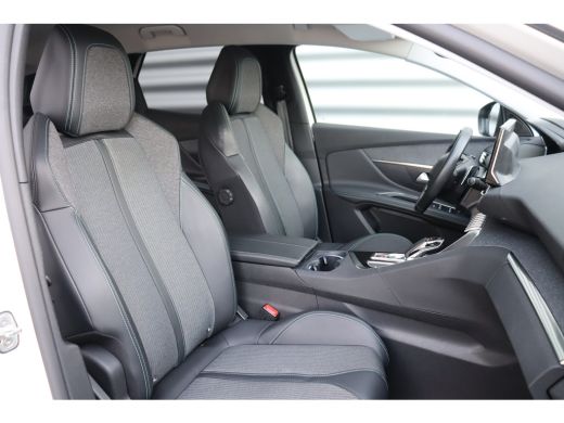 Peugeot 3008 1.6 HYBRID 225PK ALLURE PACK AUTOMAAT / NAVI / LEDER / CLIMA / PDC / 18" LMV / CAMERA / KEYLESS /... ActivLease financial lease