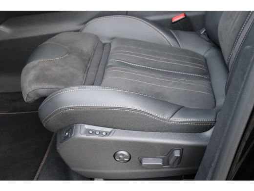 Peugeot 5008 1.2 HYBRID 136PK GT PACK AUTOMAAT / NAVI / CLIMA / PDC / 19" LMV / CAMERA / KEYLESS / PANO. DAK /... ActivLease financial lease